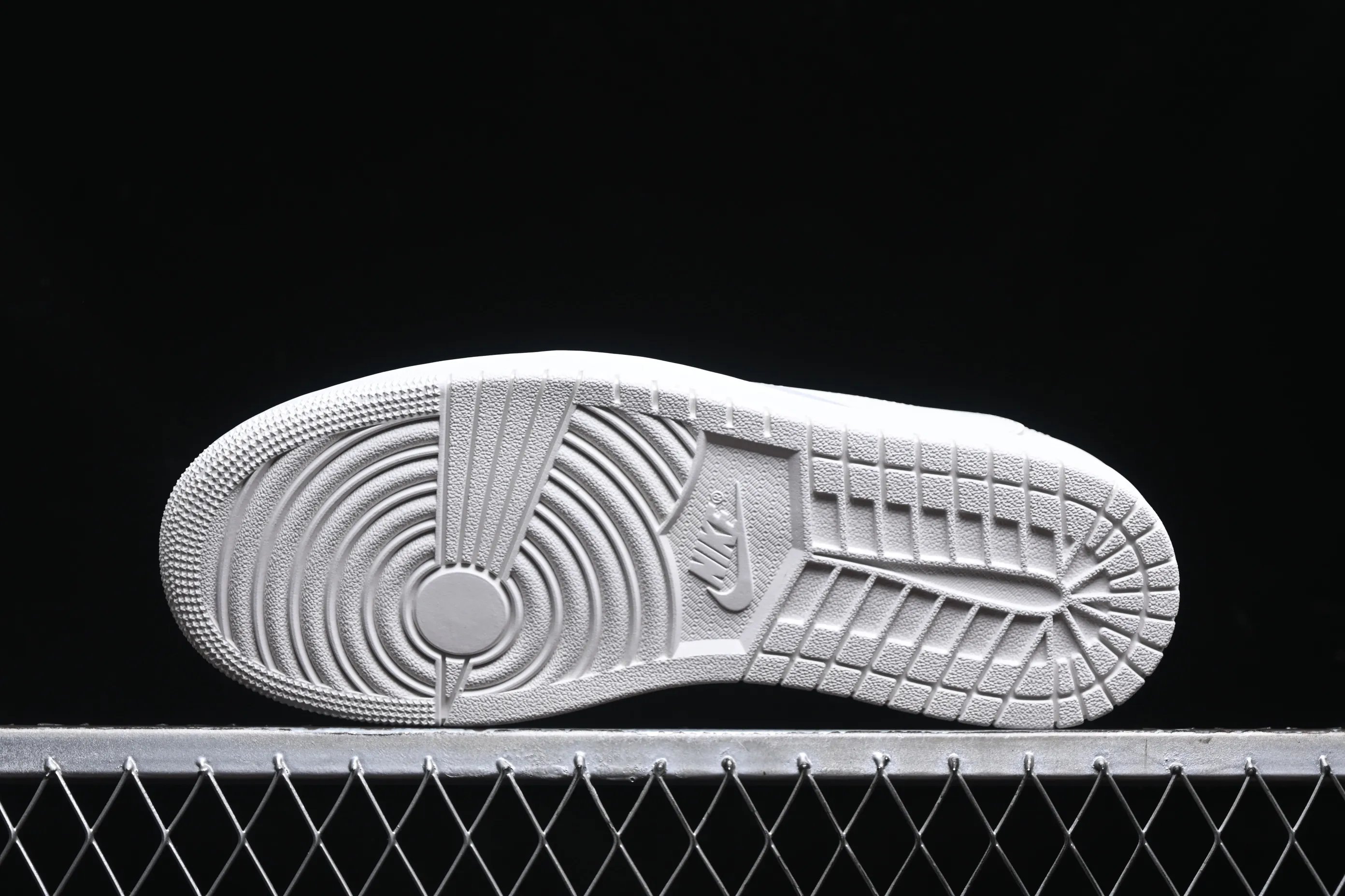 All categories Air Jordan Jordan series basketball shoes Air Jordan 1 Low Pure original Travis Scott x Air Jordan Low OG SP AJ1 Joe 1 TS joint barb low-top family and friends limited pure white TD1228-111
